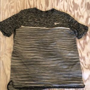 Nike Mens workout Shirt Size M